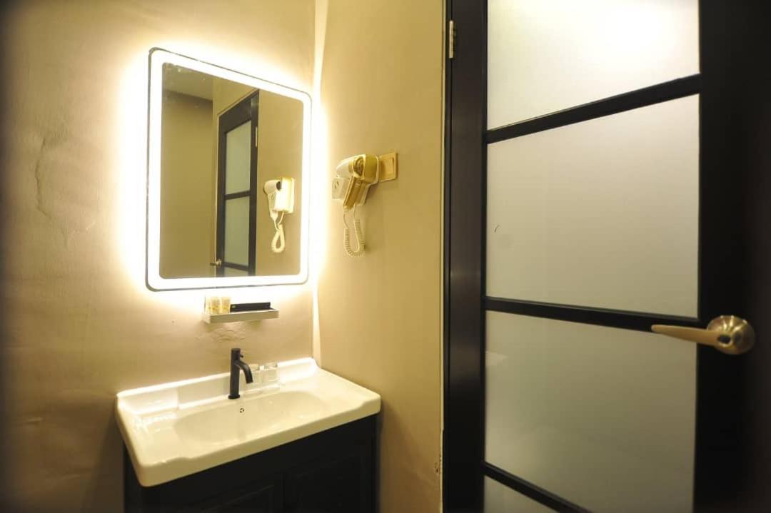 Skye Hotel Sunway Subang Jaya Exterior foto